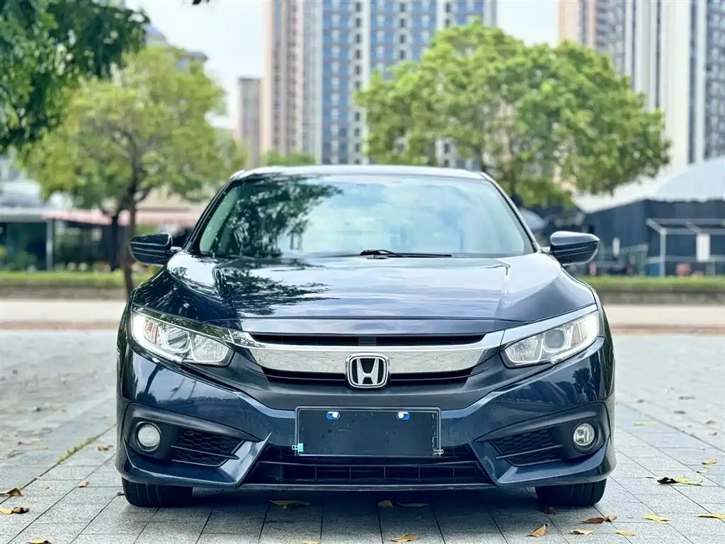 Honda Civic 2018 — фото 2
