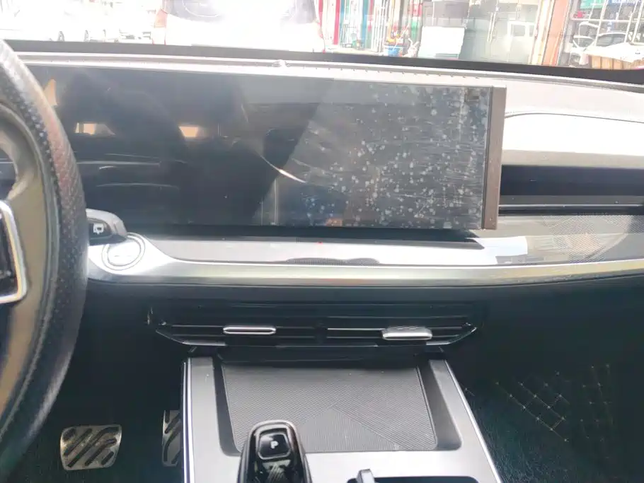 Roewe RX5 eMAX 2022 — фото 13