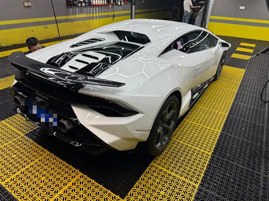 Lamborghini Huracan 2024 — фото 6