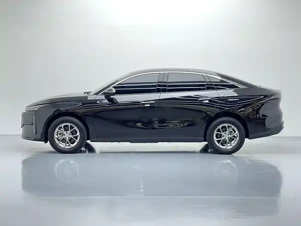 Geely Galaxy L6 2025