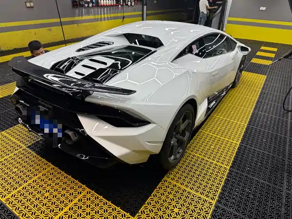 Lamborghini Huracan 2024