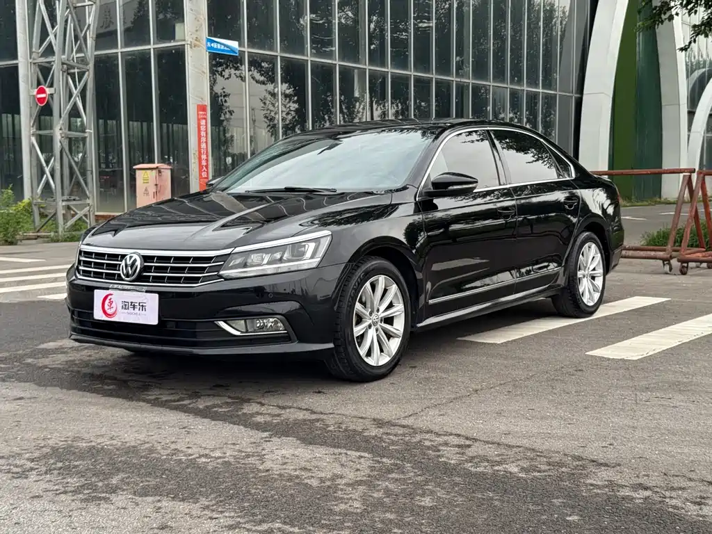 Volkswagen Passat 2017 — фото 1