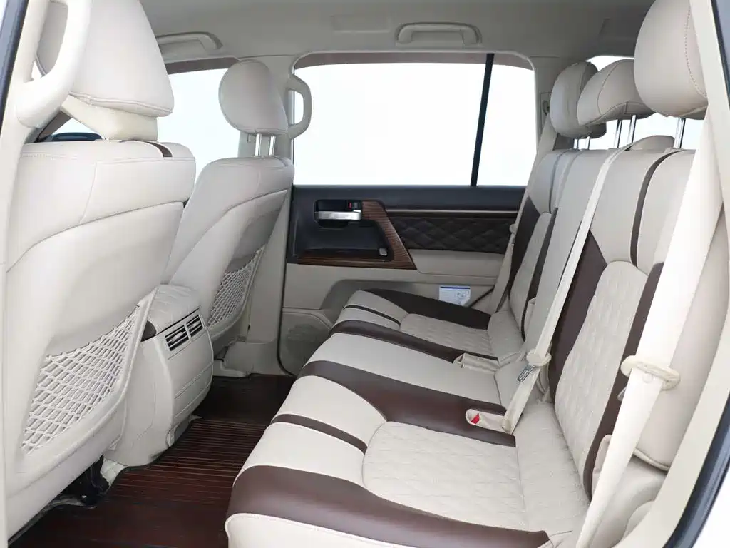 Toyota Land Cruiser 2019 — фото 12