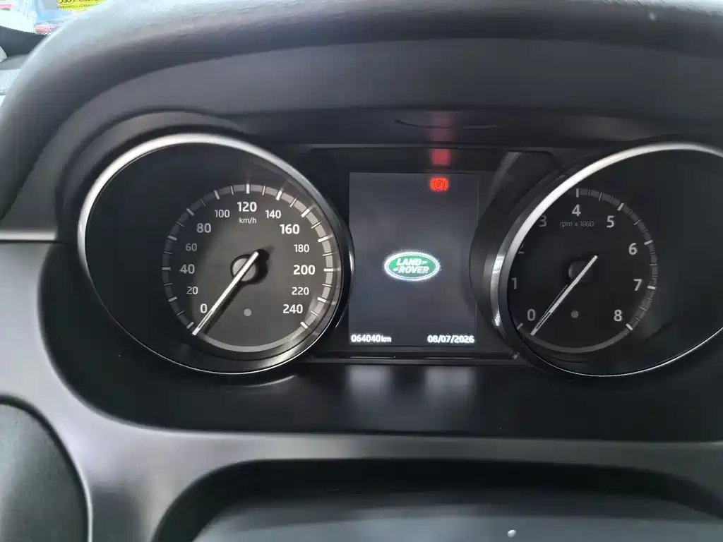 Land Rover Discovery Sport 2017 — фото 10