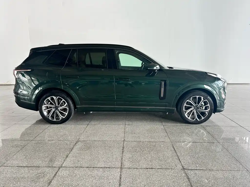 Lynk & Co 09 EM-P 2024 — фото 32