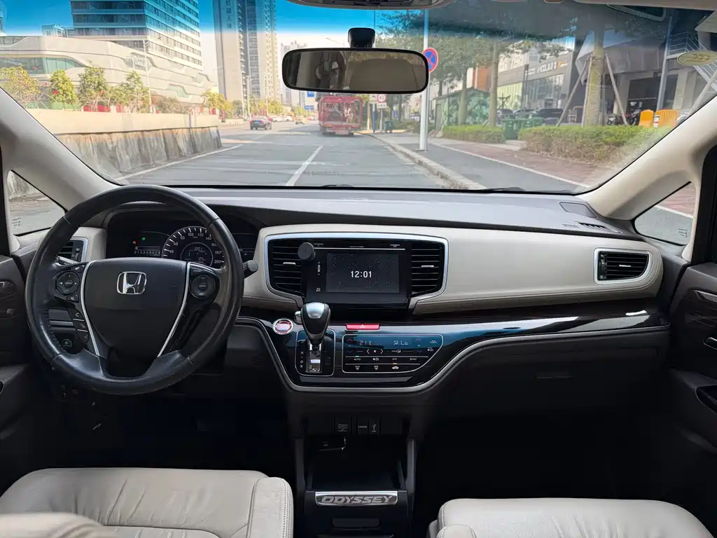Honda Odyssey 2019 — фото 11