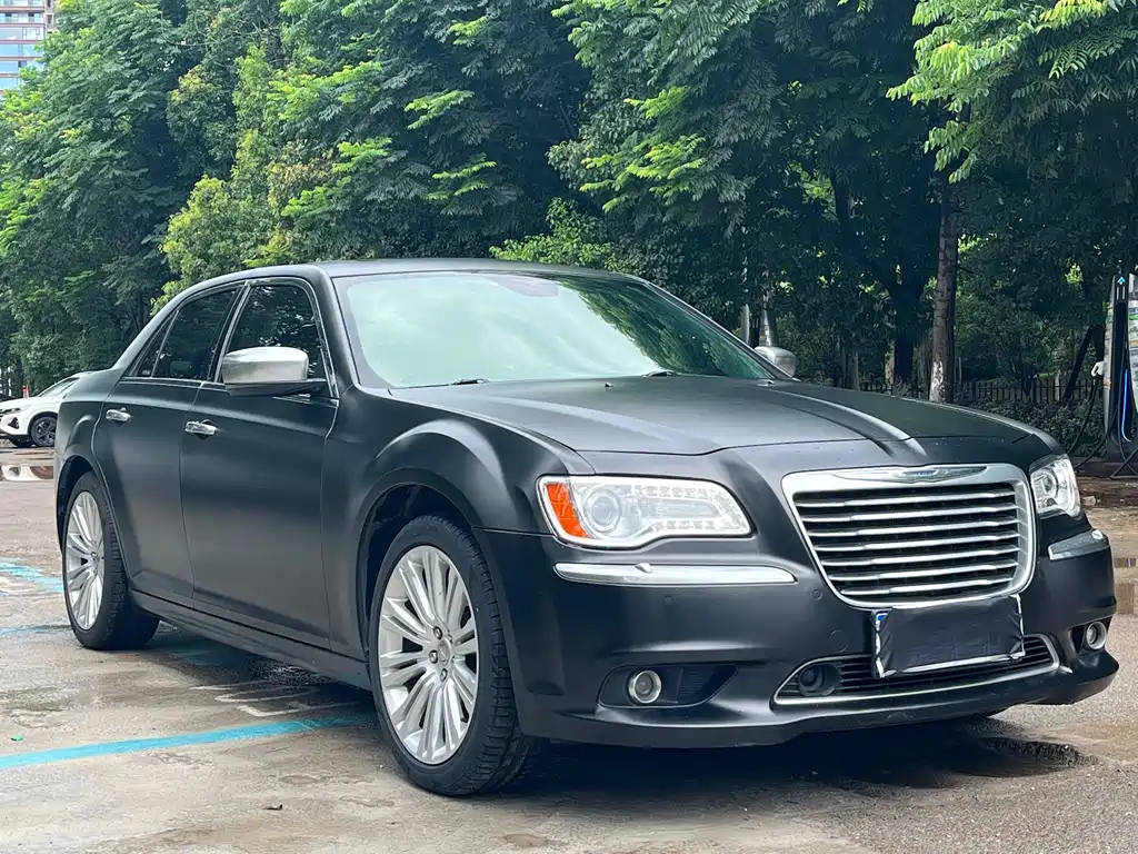 Chrysler 300C 2015 — фото 3