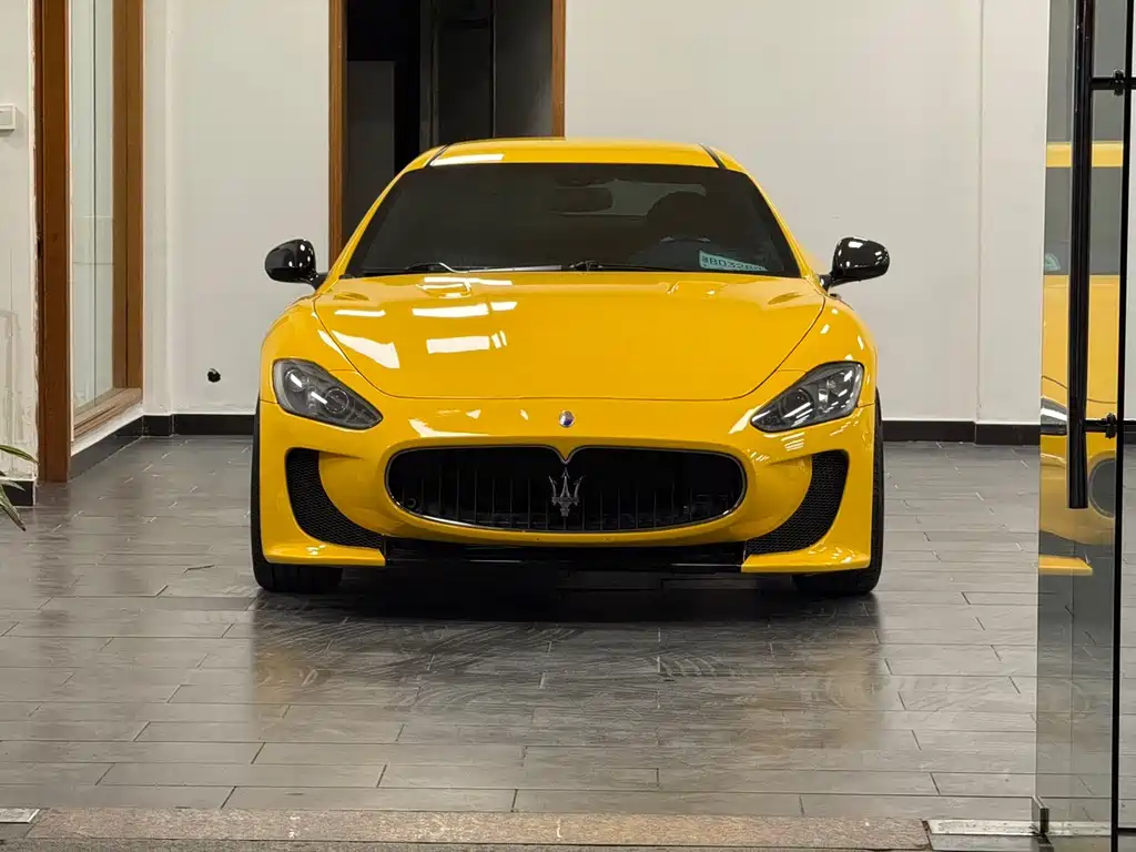 Maserati GranTurismo 2014 — фото 1