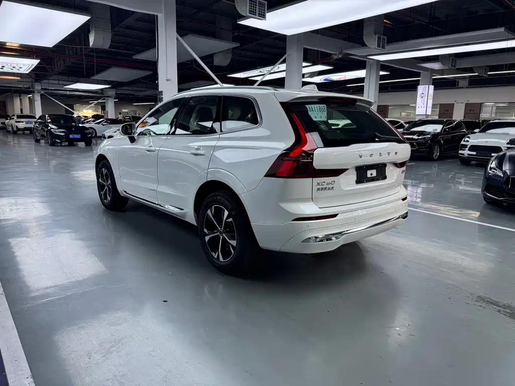 Volvo XC60 2026 — фото 14