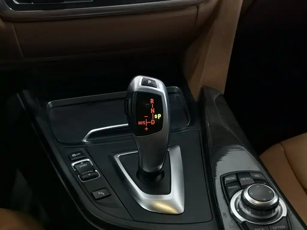 BMW 3 Series GT 2019 — фото 13