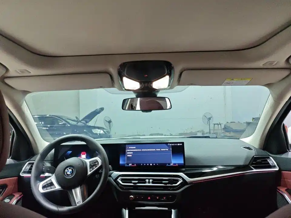 BMW i3 2024