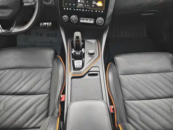 Lynk & Co 02 Hatchback 2021