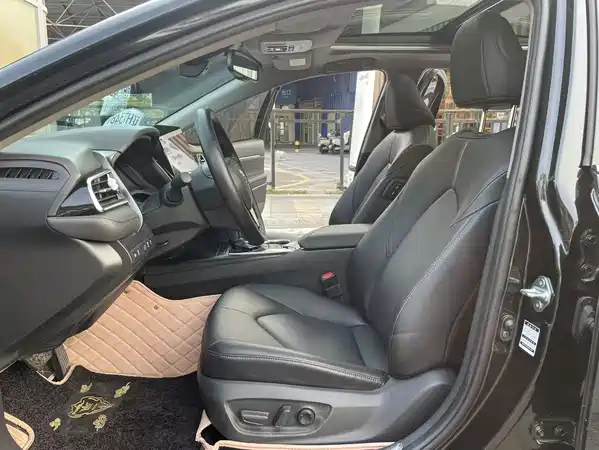 Toyota Camry 2023