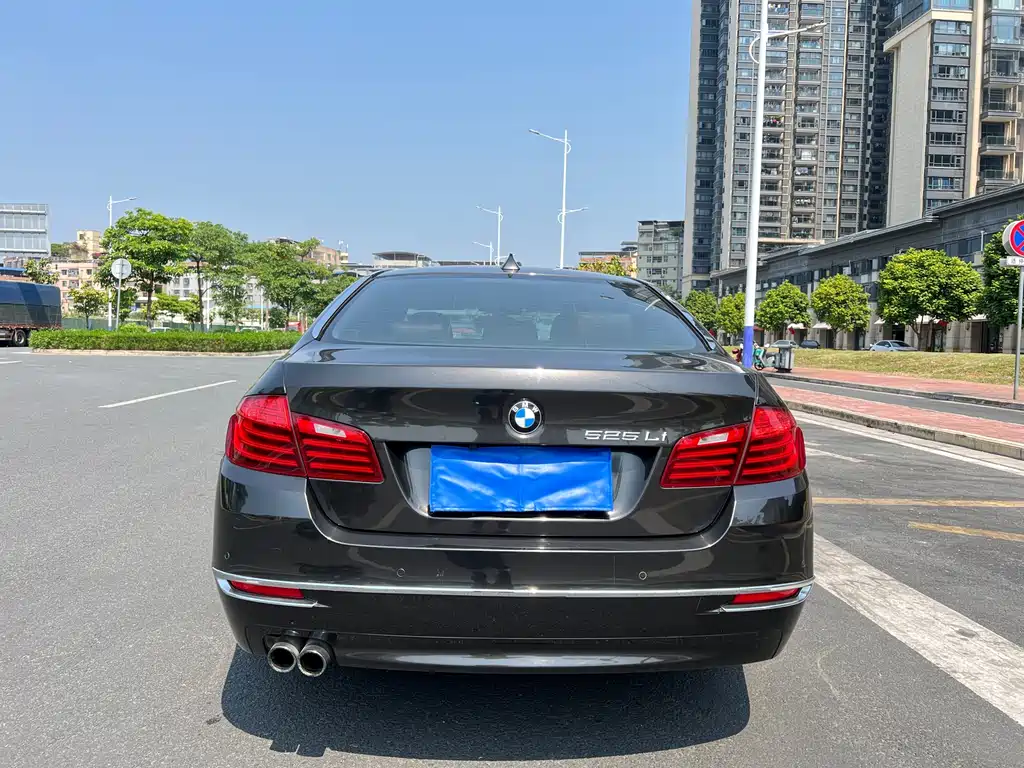 BMW 5 Series 2015 — фото 4