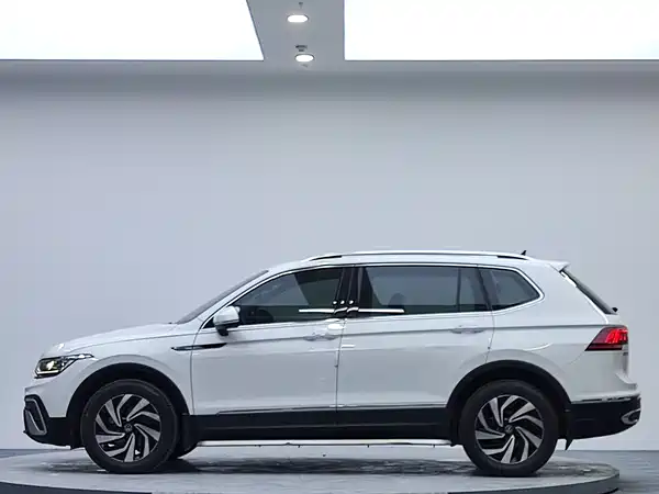 Volkswagen Tiguan L 2023