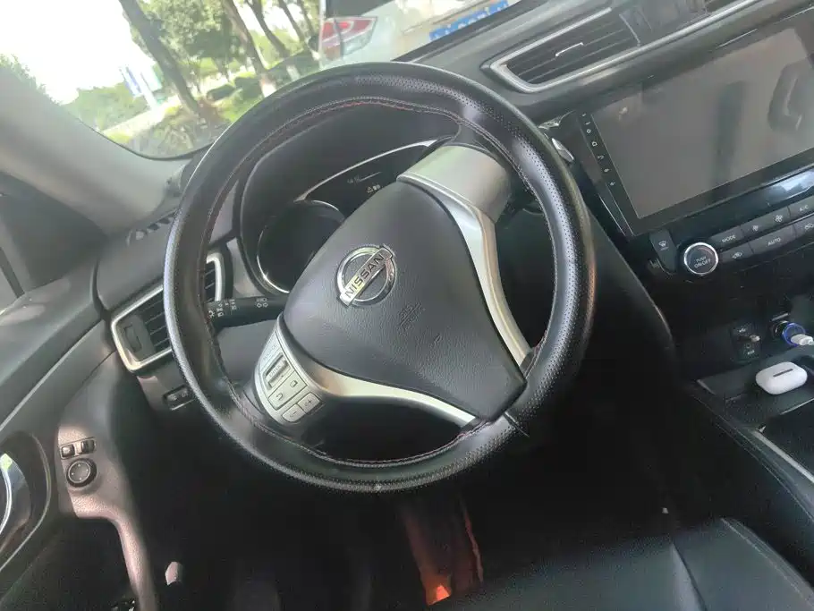 Nissan X-Trail 2015 — фото 15