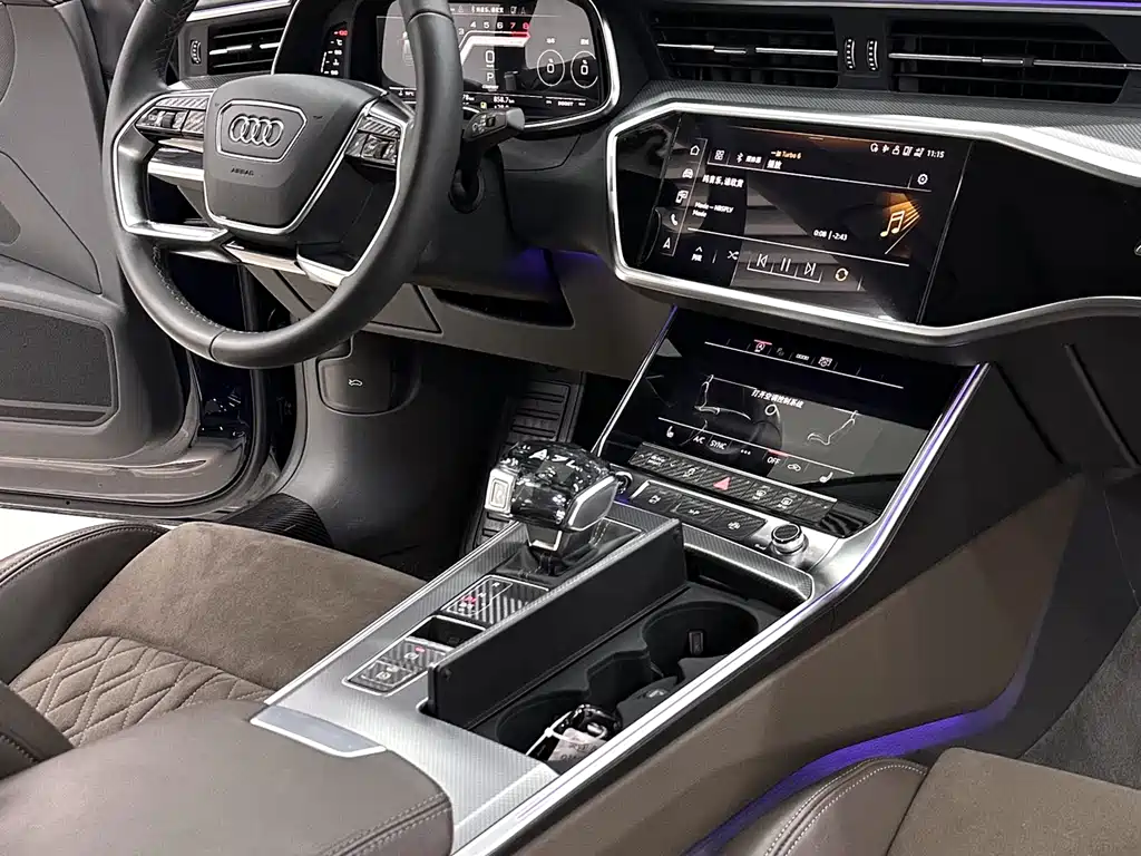 Audi A7L 2024 — фото 12