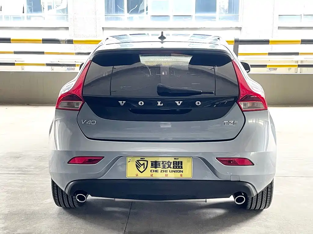 Volvo V40 2018 — фото 5