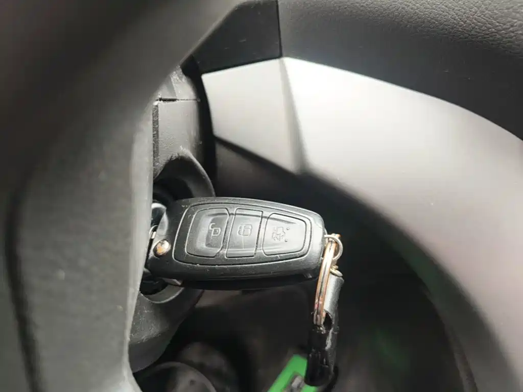 Ford Kuga 2015 — фото 9