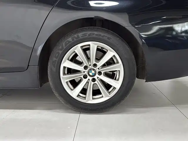 BMW 5 Series 2015 — фото 15