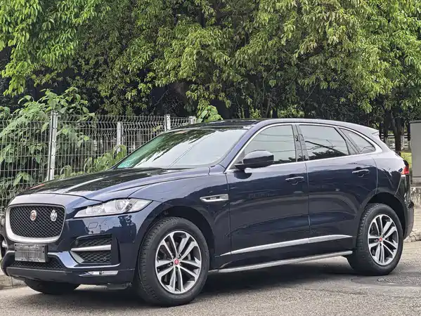 Jaguar F-PACE 2017