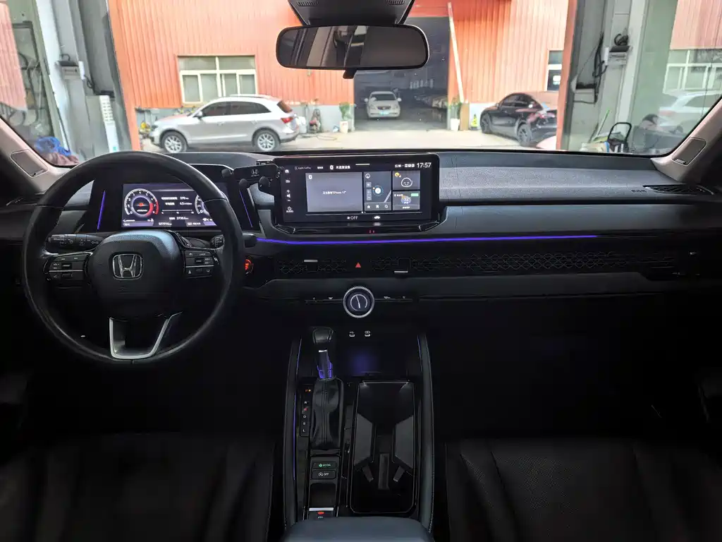 Honda Accord 2023 — фото 17