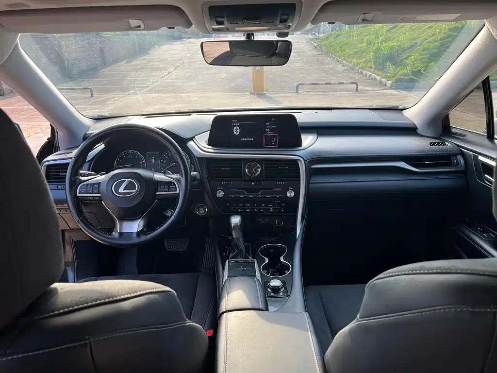 Lexus RX 2022 — фото 11