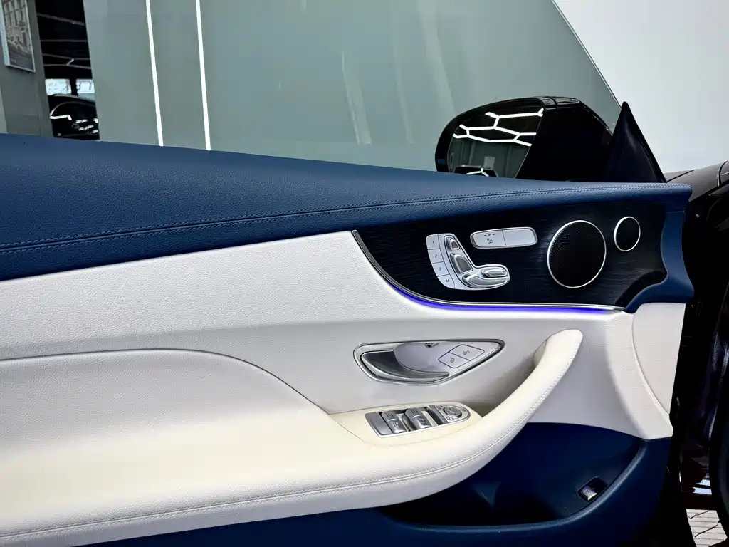 Mercedes-Benz E-Class 2023 — фото 16