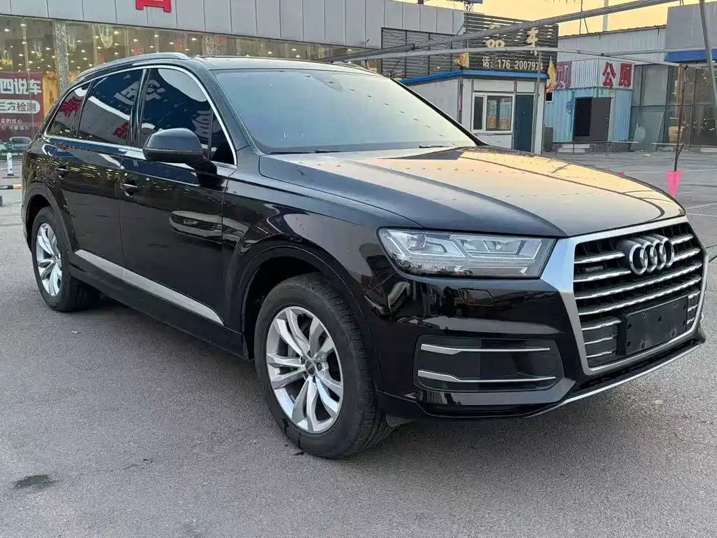 Audi Q7 2018 — фото 2