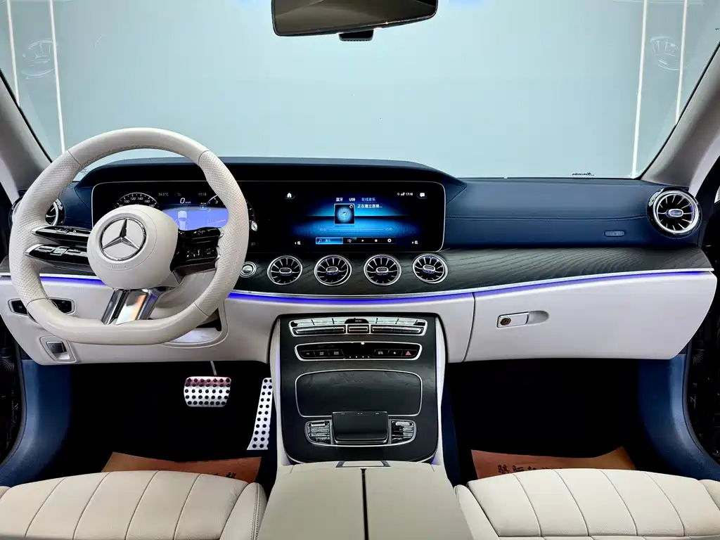 Mercedes-Benz E-Class 2023 — фото 13