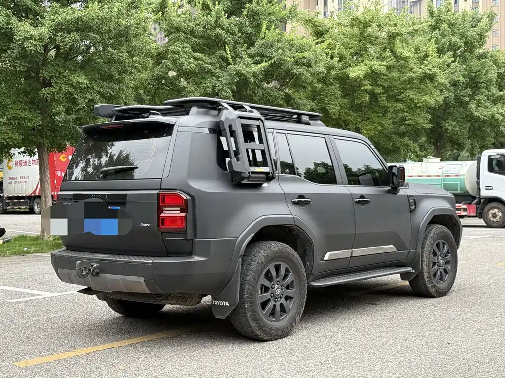Toyota Prado 2024