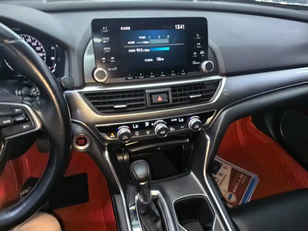 Honda Accord 2021 — фото 13