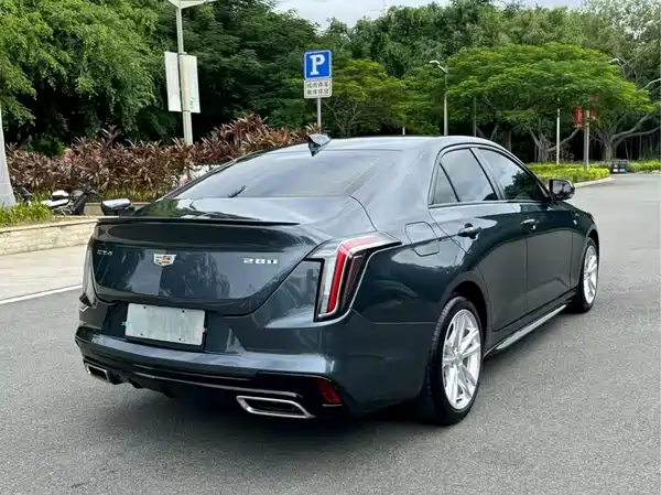 Cadillac CT4 2021
