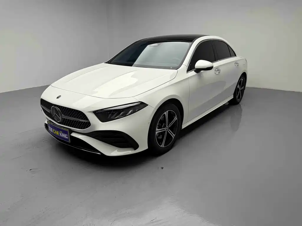 Mercedes-Benz A-Class 2024 — фото 1