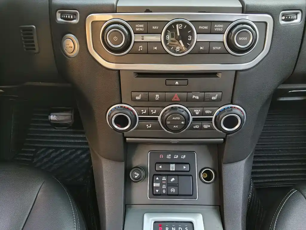 Land Rover Discovery 2016 — фото 11