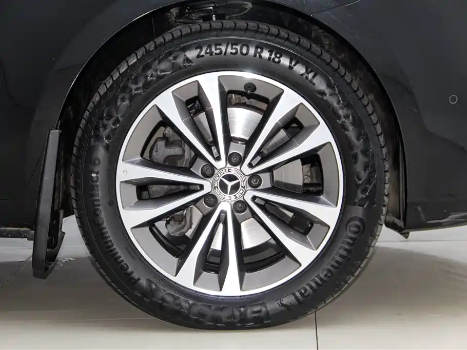 Mercedes-Benz V-Class 2021 — фото 11