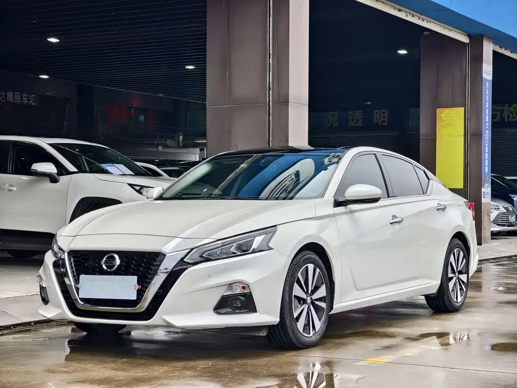 Nissan Teana 2022