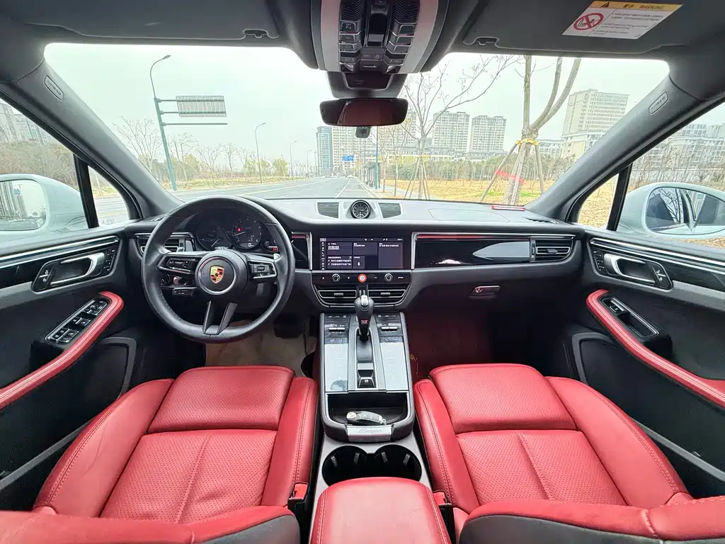 Porsche Macan 2023 — фото 14
