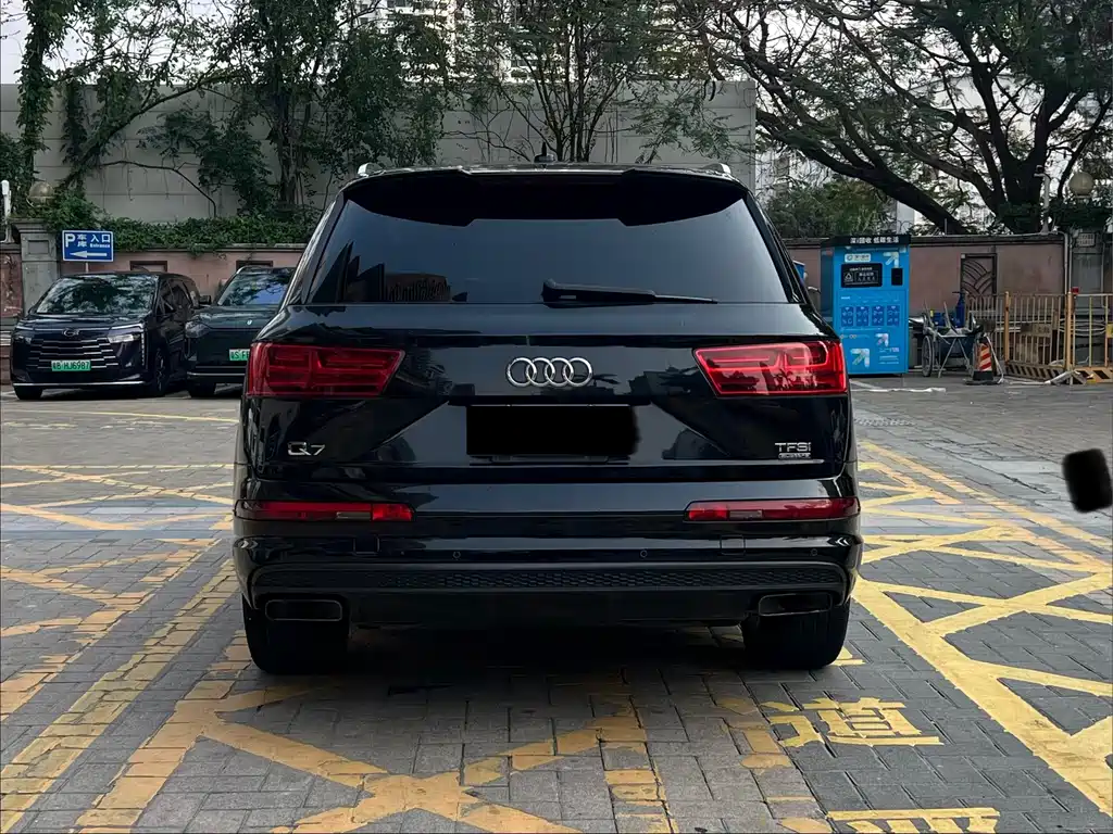 Audi Q7 2017 — фото 10