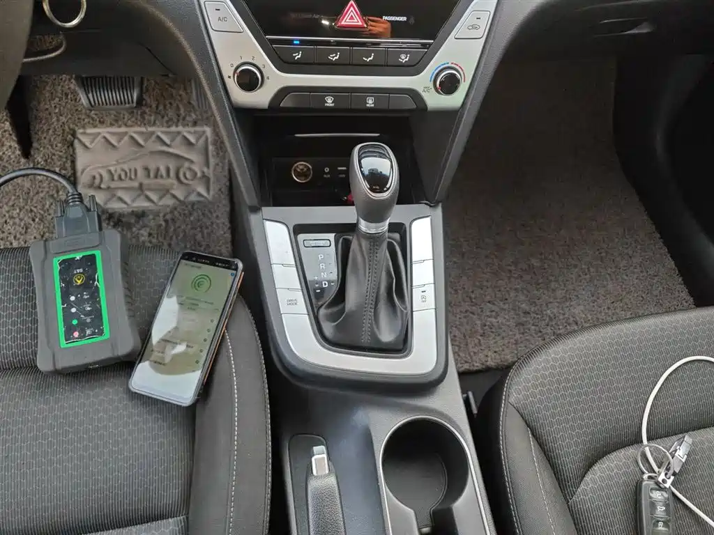 Hyundai Elantra 2019 — фото 11