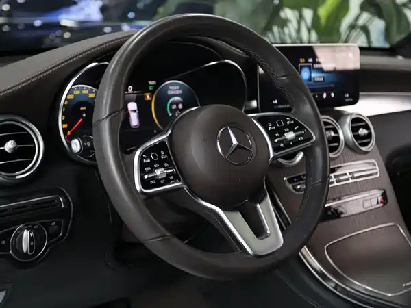 Mercedes-Benz GLC 2021