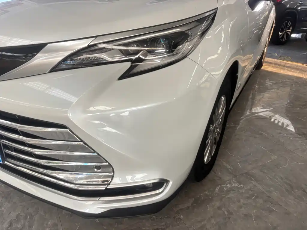 Toyota Sienna 2022 — фото 2