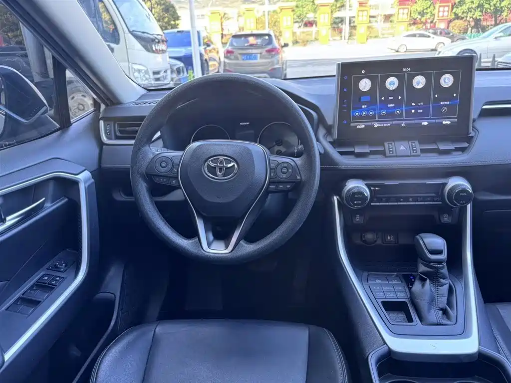Toyota Wildlander 2021 — фото 12