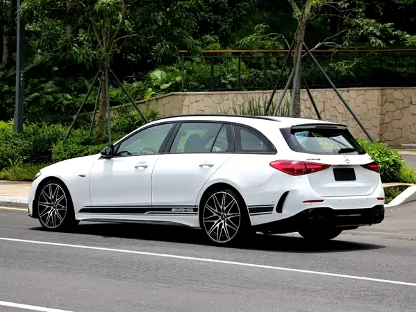 Mercedes-Benz C-Class AMG 2025