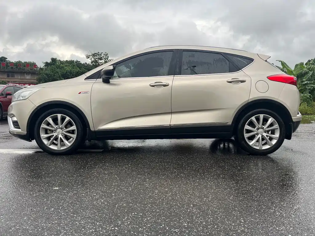 Geely Emgrand GS 2018