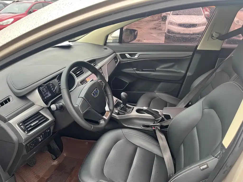 Geely Emgrand GS 2018 — фото 12