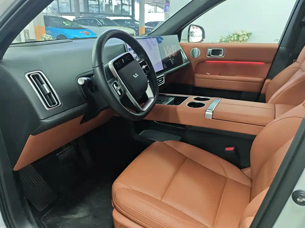 Li Auto Li L6 2025