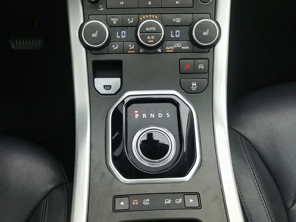 Land Rover Evoque 2015 — фото 13