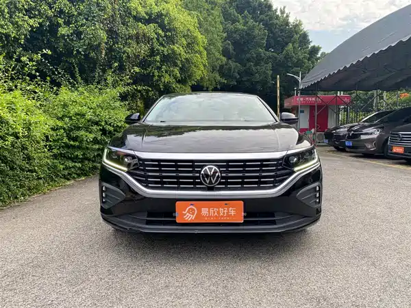 Volkswagen Passat 2024