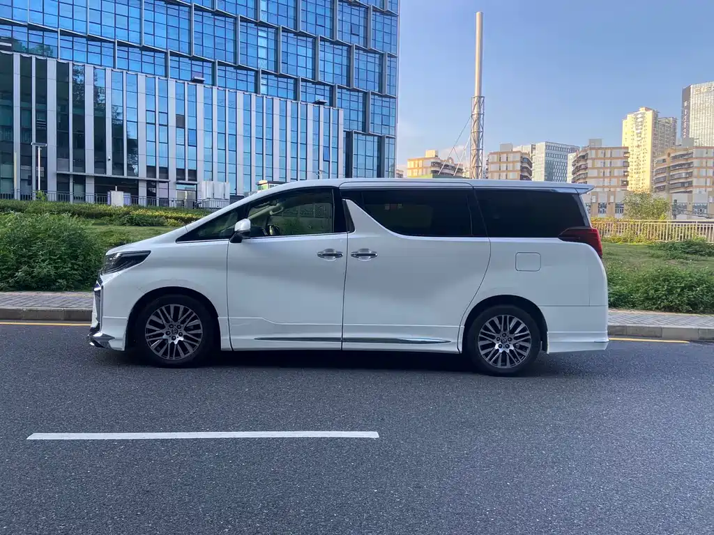 Toyota Alphard 2016 — фото 4